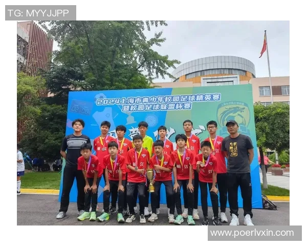 上海足球队的速度与激情:探讨快速进攻在比赛中的关键作用 上海足球队的速度与激情:探讨快速进攻在比赛中的关键作用