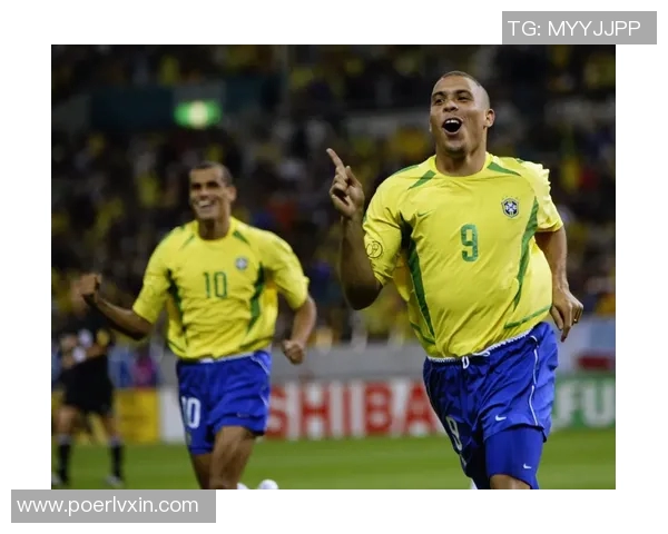 科姓足球明星的辉煌历程与传奇瞬间回顾 科姓足球明星的辉煌历程与传奇瞬间回顾