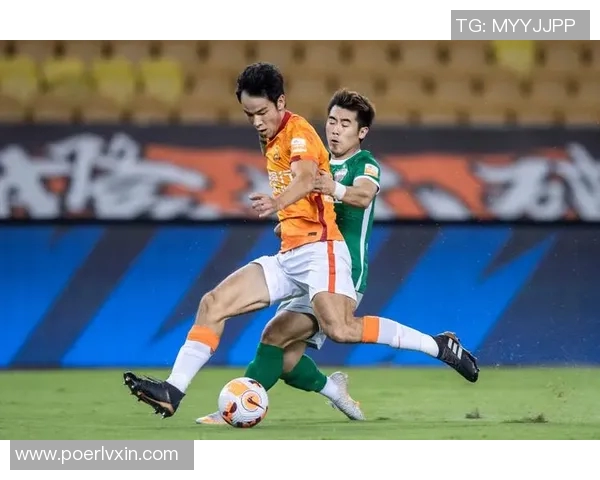 赛后分析:深圳足球队与武汉足球队耐力对决的精彩瞬间与战术解析 赛后分析:深圳足球队与武汉足球队耐力对决的精彩瞬间与战术解析